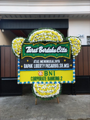 Papan Bunga Duka di Karang Mumus